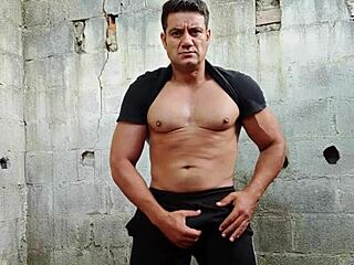 YURI GAÚCHO BRAZILIAN BEAR POUNDS HUGE COCK IN HAIRY SOLO FETISH