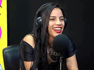 Essa safada morena fala putaria enquanto leva no cu do namorado 🇧🇷😏