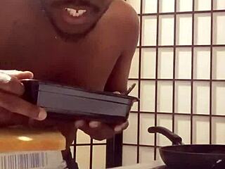 cooking bananas with big tits llamasr turns kitchen dark and freaky 🍌🍑😏