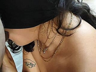 morrita mexicana de 21 moja su vestido y coge duro con el señor de 45