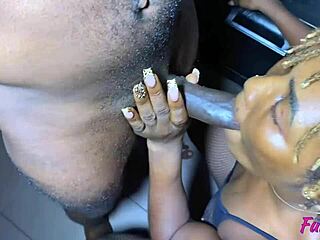 mmm that creamy ebony pussy in pantyhose looks so yummy 😍