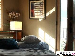 Hidden cam catches babes alanna anderson licking danny mountain in summer love