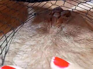 greta sets a net for sensual mature beauty's feet