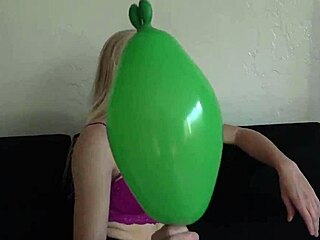 I'm giantess blonde dominating toys and balloons with my huge heels