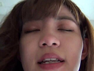 japanese mature woman has lunchtime affair with huge cock in 1-on-1 amateur sex