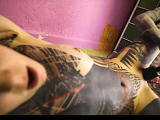 inked goth teen straps on for sloppy lesbian pussy fuck 😈💦 you watching?