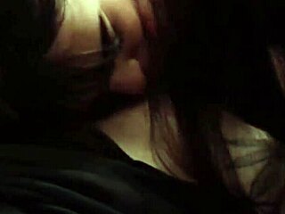 duas safadas bateram aqui na porta de casa oferecendo boquete gratis adivinha o que eu fiz deixei entrar completo red sheer??