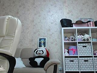 mia shakes tight ass in private cam!