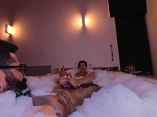 damn check out fudendo that thick marybutt wet pussy lick in hidro... so hot