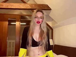 Belly Dancer Goddess Delivers Mesmerizing Blowjob in Glasses and Huge Curves