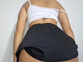 this sexy big ass latina amateur fingers her wet pussy on cam