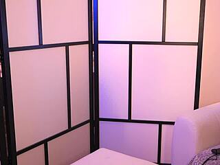 sexy blonde babe buzzes wet pussy with vibrator for all to see