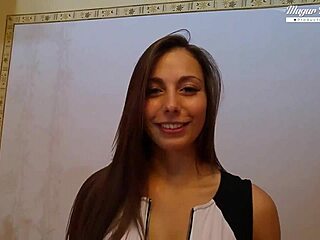 Carla Crouz Gets Amazing Deep Pussy Pounding Cumshot Ride