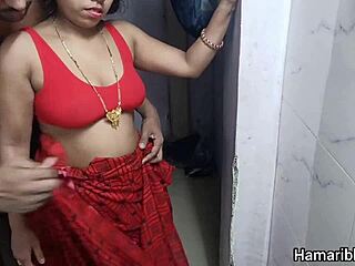 hot indian desi bhabhi lifts saree for boyfriend's hardcore gaand chudai cheating wife moans loud homemade