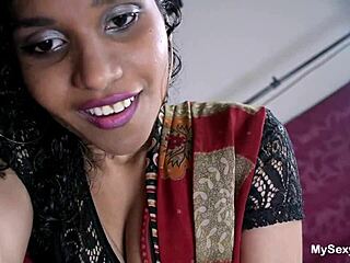 Indian bhabhi fingers wet pussy dirty hindi talk 😈💦