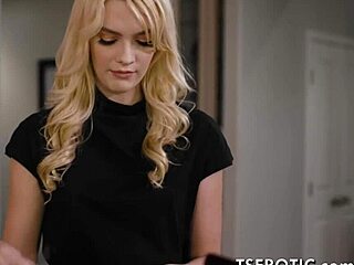 yo natalie mars you look starved for that wet pussy to fuck hardcore