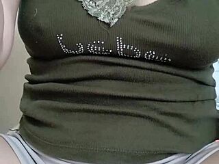 Gai Xinh Shakes It Hard on Bigo Live 2!