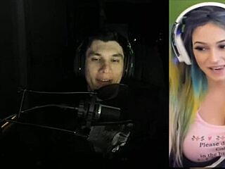 joycgee and trainwrecks tease on live webcam