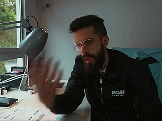 I-I can't believe the webcam life reality show with Andrea Garcia and Cristian Cipriani is so hardcore