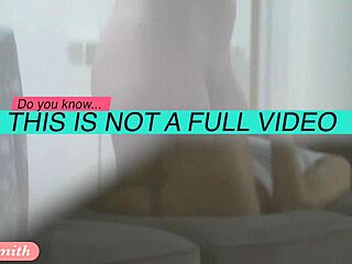 Spying On Jeny Smith Taking Nude Selfies!