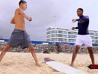 Fodendo o cu do surfista safado!