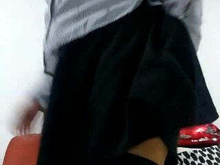 Peruvian amateur in lingerie bends over