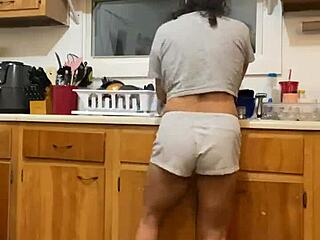 Dominican Milf Anna Maria Teases With Dishwashing Dance