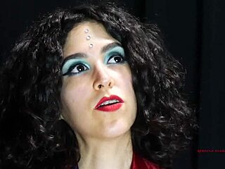 sottomissione e dominazione finanziaria, i'm just playin’ the dominatrice padrona mistress role for cash