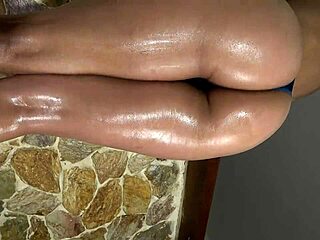 watching xattlalust’s oiled butt in red and blue panties is pure gold