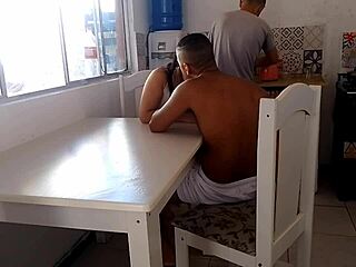 casada safada fucks big black cock while cuckold washes dishes