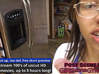 Hey, wanna see Alix Avery’s kinky footjob backstage?