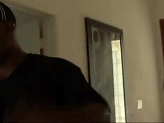 Hot milf India Summer gets down and dirty