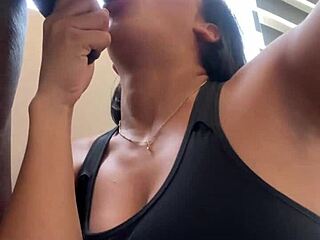 I like to perform a deepthroat blowjob on a big cock - amateur couple