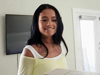 Reality Kings Athlete Deepthroats Dick During Move