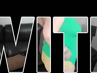 mamou avec angel, je me masturbe en lui léchant ses seins