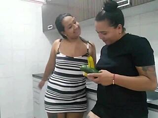 uy, that colombian cucumber looks tasty, wanna share mutual play?