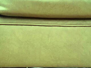 hidden camera catches spanish stepsister with pink tight slit