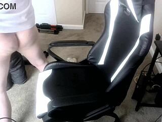 dylan tarrence gets blowjob from joey horton and swallows cum