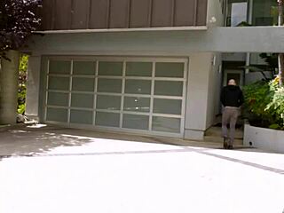 Reena sky bends over for sucking and doggystyle fucking while cheating 😏