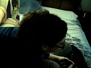 gamer chick takin the dick bareback, oh man it's so big!