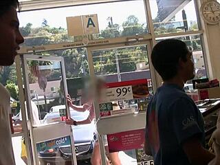 Diana Doll eagerly shows this stud how to bang a milf 😍