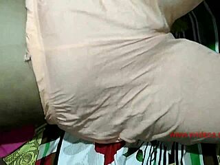 Dehli University Girlfriend Gets Intimate with Boyfriend