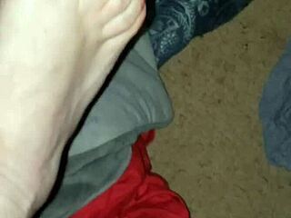 Foot Fucking Chubby Milf Pussy Swallow