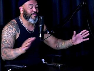 teve uma crise e voltou pro clt tem que humilhar pau pequeno e quem ela mama senta ou passa - middy watch on sheer red