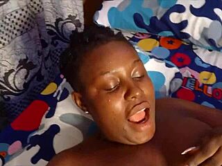 My pussy is aching for something deep inside 😩