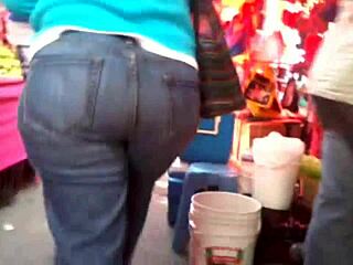 big milf ass in jeans on the street 😏