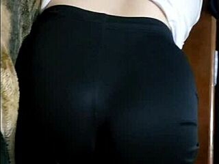 Doña Mary shows her sexy latina ass in tight shorts at the gym 😍