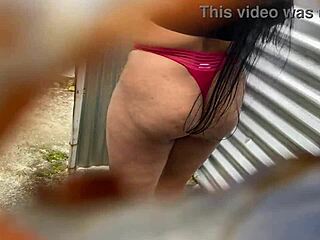 I’m so shocked seeing this latina caught on cam unaware