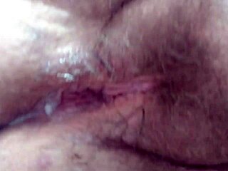 Solo babe cums hard using dildo and toys daily