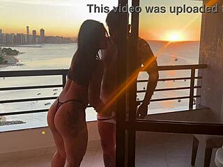 Amazing Fuck At Sunset! Plump Bodybuilder Rides Muscular Black Guy In Cowgirl!